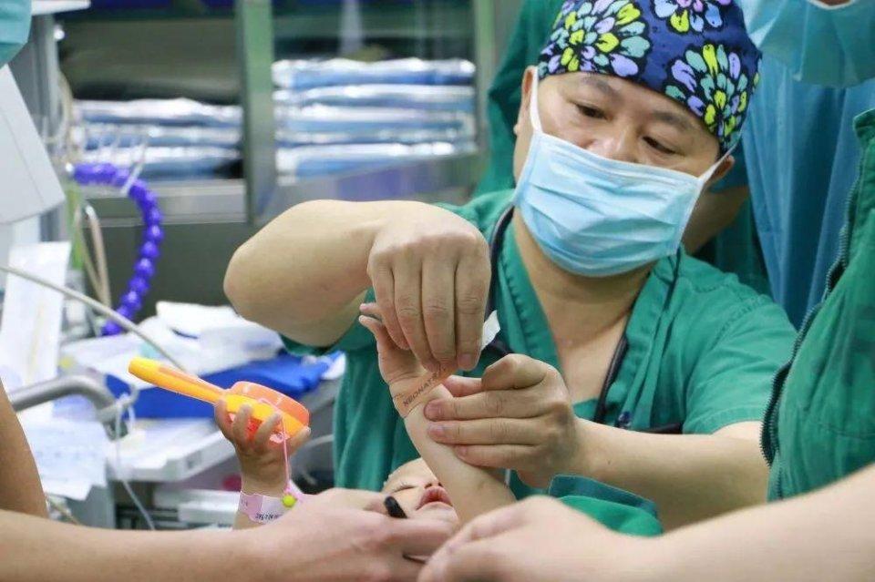 佳木斯妇婴监护型护送